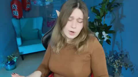 fiora online show from February 16, 2025, 8:32 am