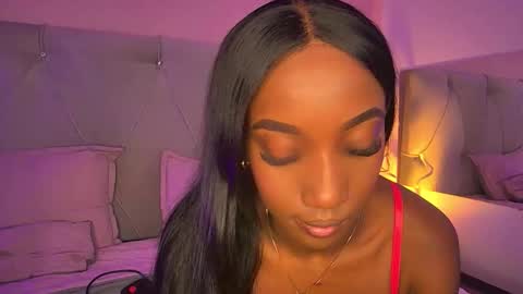 Fiorela Lenin  online show from March 21, 2026, 3:37 pm