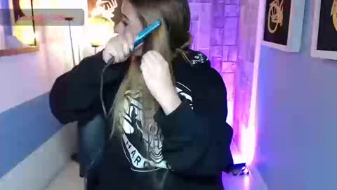 Fiorellaa online show from September 10, 2025, 3:34 pm