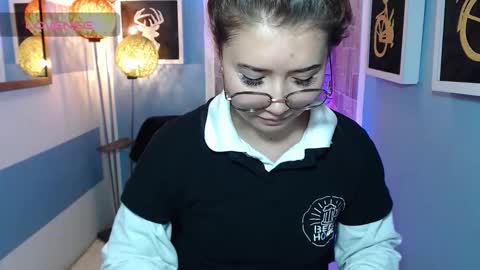 Fiorellaa online show from September 15, 2025, 3:45 pm