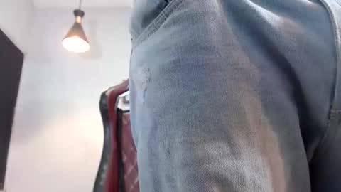 fire_boy69 online show from November 17, 2025, 2:12 pm