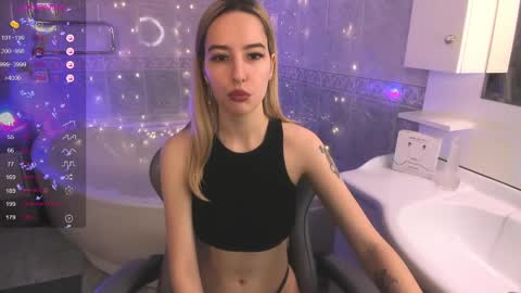 Snapshot of fire_moth chatting on March 7, 2025, 4:24 am Bellatrix online show from March 7, 2025, 4:24 am