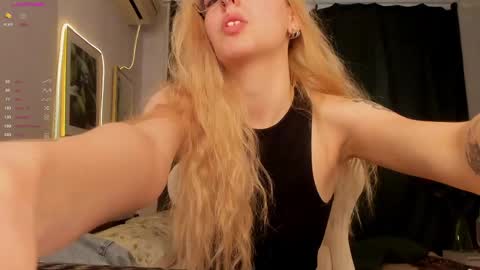 Bellatrix online show from May 31, 2026, 4:09 am