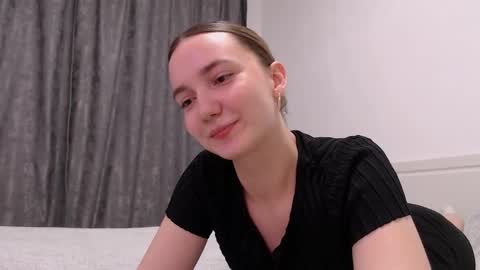 fireflies_fly_ online show from November 16, 2025, 7:41 pm