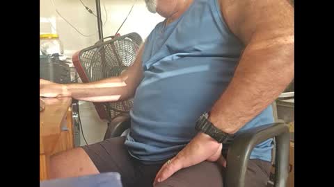 fishism21cb2 online show from September 23, 2025, 12:57 am