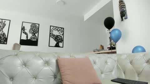 FRAIDER online show from October 14, 2025, 3:13 pm