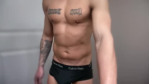 Snapshot of fithornyandtatted chatting on February 13, 2026, 4:47 pm fithornyandtatted online show from February 13, 2026, 4:47 pm