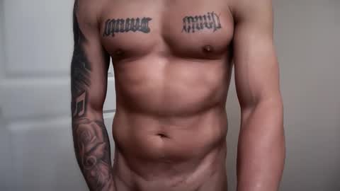 Snapshot of fithornyandtatted chatting on May 28, 2026, 7:55 pm fithornyandtatted online show from May 28, 2026, 7:55 pm