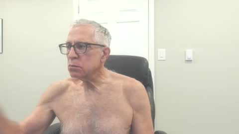 Snapshot of fitman999 chatting on May 17, 2026, 1:40 pm Jon online show from May 17, 2026, 1:40 pm