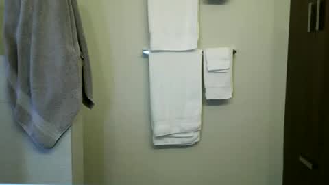 fitonetoo online show from October 20, 2025, 1:00 pm