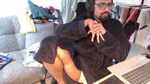 fizz6572 online show from December 13, 2024, 11:02 am