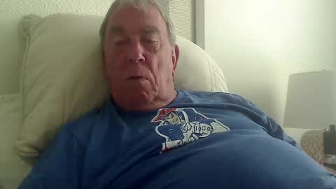 fjcs73 online show from April 18, 2026, 6:12 pm