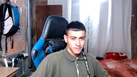 Snapshot of flacolatind chatting on November 7, 2025, 1:05 am FLACO online show from November 7, 2025, 1:05 am