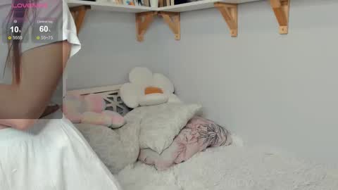 Cheryl 3 online show from October 17, 2025, 10:18 am