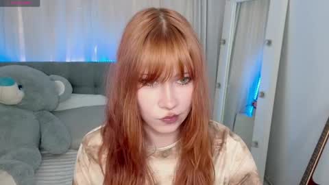 fleur_fox online show from May 29, 2026, 9:51 am