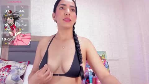   FLEUR   online show from December 19, 2025, 7:32 pm