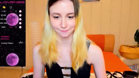 FlexiMona online show from February 14, 2025, 11:42 am