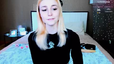 FlexiMona online show from September 27, 2025, 9:25 am