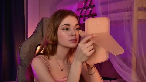 Flexyfoxy online show from April 24, 2026, 5:37 pm