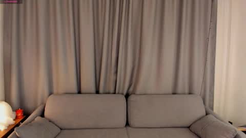 Doloras online show from February 15, 2026, 9:11 pm