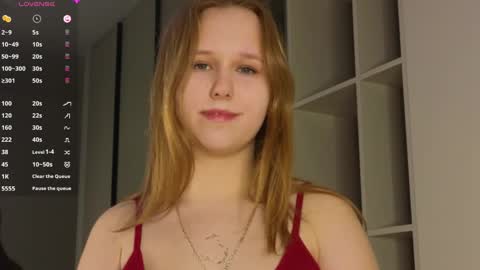 Doloras online show from March 28, 2026, 8:41 pm