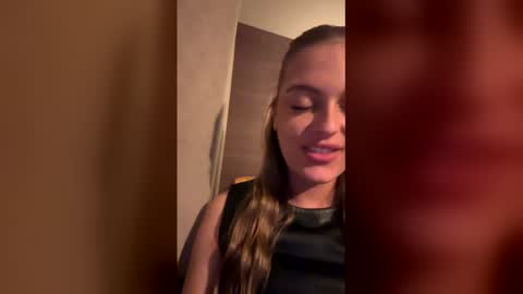 flirtfever23 online show from April 24, 2026, 9:50 pm