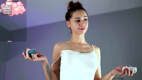 Snapshot of flirty_fawn chatting on October 4, 2025, 2:53 am Ana online show from October 4, 2025, 2:53 am