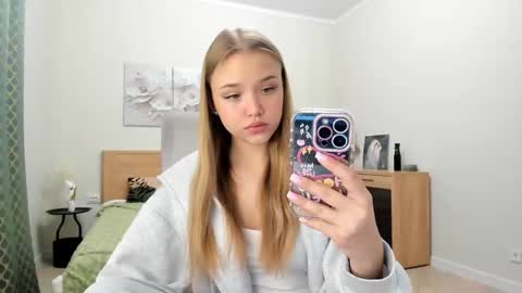 Mona online show from January 6, 2026, 2:59 am