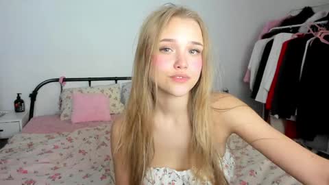 Mona online show from April 13, 2026, 2:00 pm