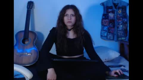 flor3citarockera online show from May 8, 2026, 12:32 pm