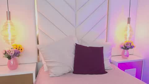 Luna online show from September 15, 2025, 12:38 pm