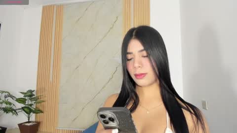 Snapshot of flor_herrera1 chatting on May 14, 2026, 2:51 am online show from May 14, 2026, 2:51 am