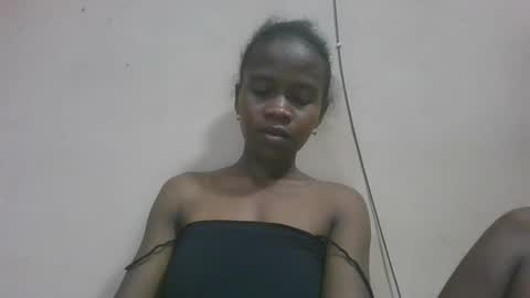 Snapshot of flora48230522373 chatting on May 5, 2026, 7:33 pm flora48230522373 online show from May 5, 2026, 7:33 pm