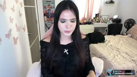 Snapshot of flora_angelical chatting on April 12, 2026, 3:17 pm Angel online show from April 12, 2026, 3:17 pm