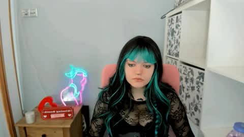 FloraKiss online show from March 11, 2026, 7:58 am