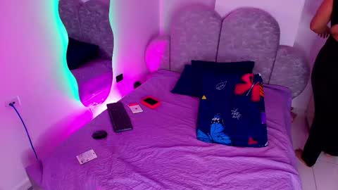 Snapshot of flordecayena_ chatting on June 8, 2026, 3:07 am Flordecayena online show from June 8, 2026, 3:07 am