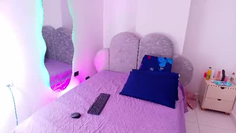 Snapshot of flordecayena_ chatting on June 10, 2026, 3:07 am Flordecayena online show from June 10, 2026, 3:07 am