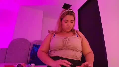 Snapshot of flordecayena_ chatting on July 13, 2026, 3:09 am Flordecayena online show from July 13, 2026, 3:09 am