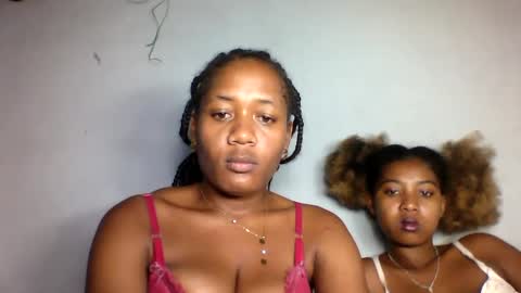 florencia011 online show from March 6, 2025, 3:02 pm