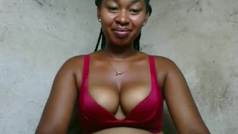 florencia011 online show from February 4, 2026, 7:20 pm