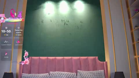 Vanessa online show from October 15, 2025, 6:46 am