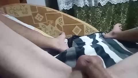 florintrelia44 online show from November 6, 2025, 7:15 pm