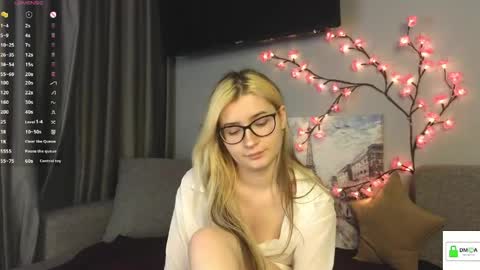 Helly online show from April 16, 2026, 9:50 pm