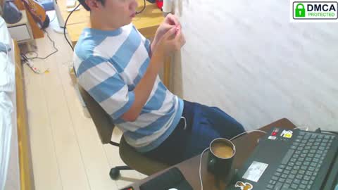 Snapshot of flowerbox chatting on June 21, 2026, 9:01 am flowerbox online show from June 21, 2026, 9:01 am
