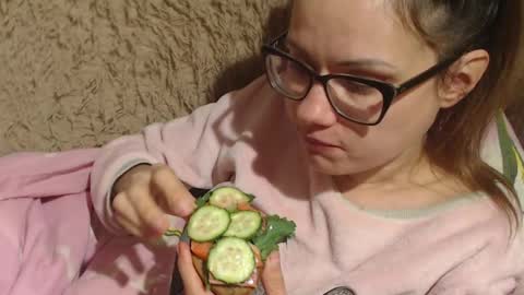 Snapshot of flowercandydoll chatting on December 2, 2024, 12:30 am say meow and send tip online show from December 2, 2024, 12:30 am