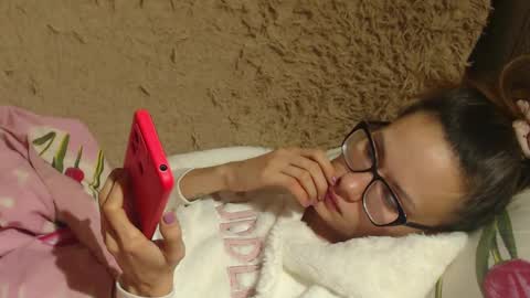 Snapshot of flowercandydoll chatting on December 16, 2024, 10:13 pm say meow and send tip online show from December 16, 2024, 10:13 pm