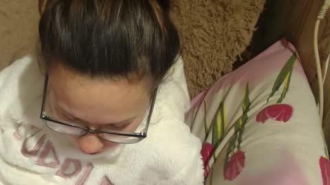 Snapshot of flowercandydoll chatting on December 17, 2024, 1:16 pm say meow and send tip online show from December 17, 2024, 1:16 pm