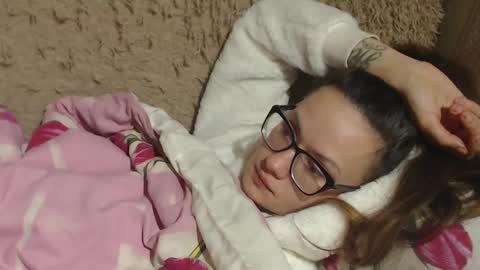 Snapshot of flowercandydoll chatting on December 21, 2024, 12:20 am say meow and send tip online show from December 21, 2024, 12:20 am