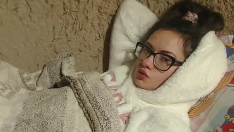 Snapshot of flowercandydoll chatting on February 8, 2025, 12:06 am say meow and send tip online show from February 8, 2025, 12:06 am