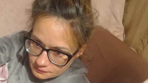 say meow and send tip  online show from September 25, 2025, 10:46 pm